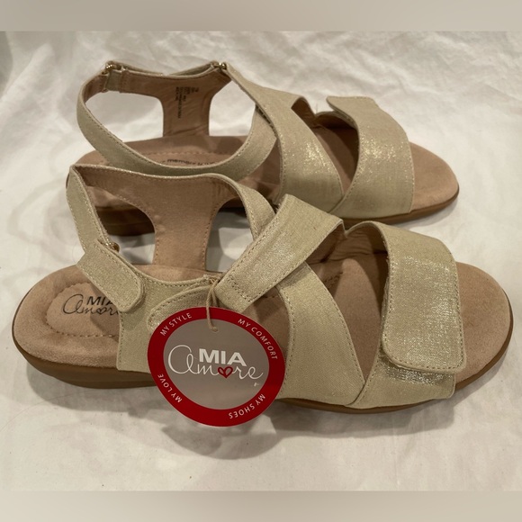 NIB Mia Amore “Terry” Women's Gold Metallic Linen Hook & Loop Strappy Sandals. - Picture 4 of 10